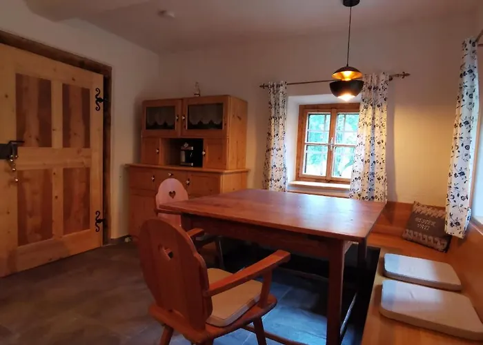 Lutzmannalm 度假居 *